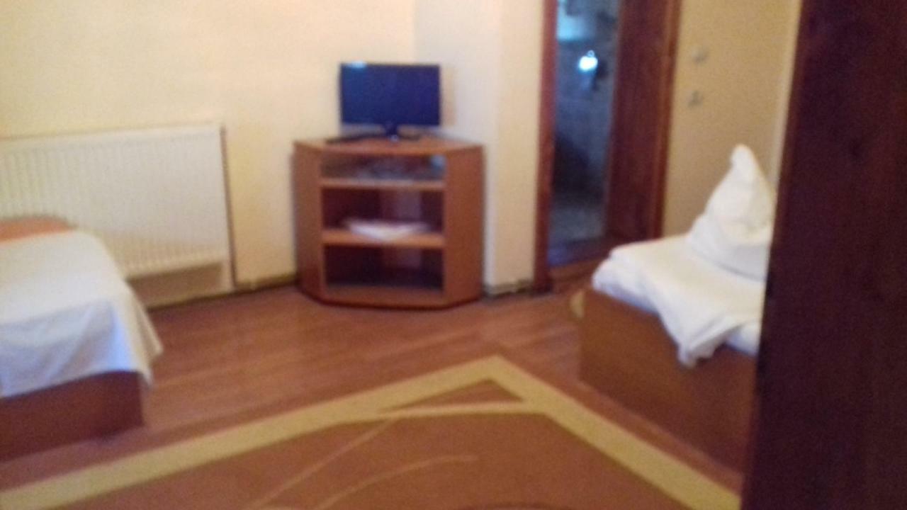 Pensiunea Vladut Бран Екстериор снимка